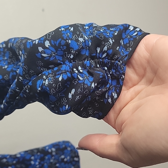 Parker-Long Sleeve Tie Crop Front Blouse, Blue-Size Medium - Picture 12 of 16